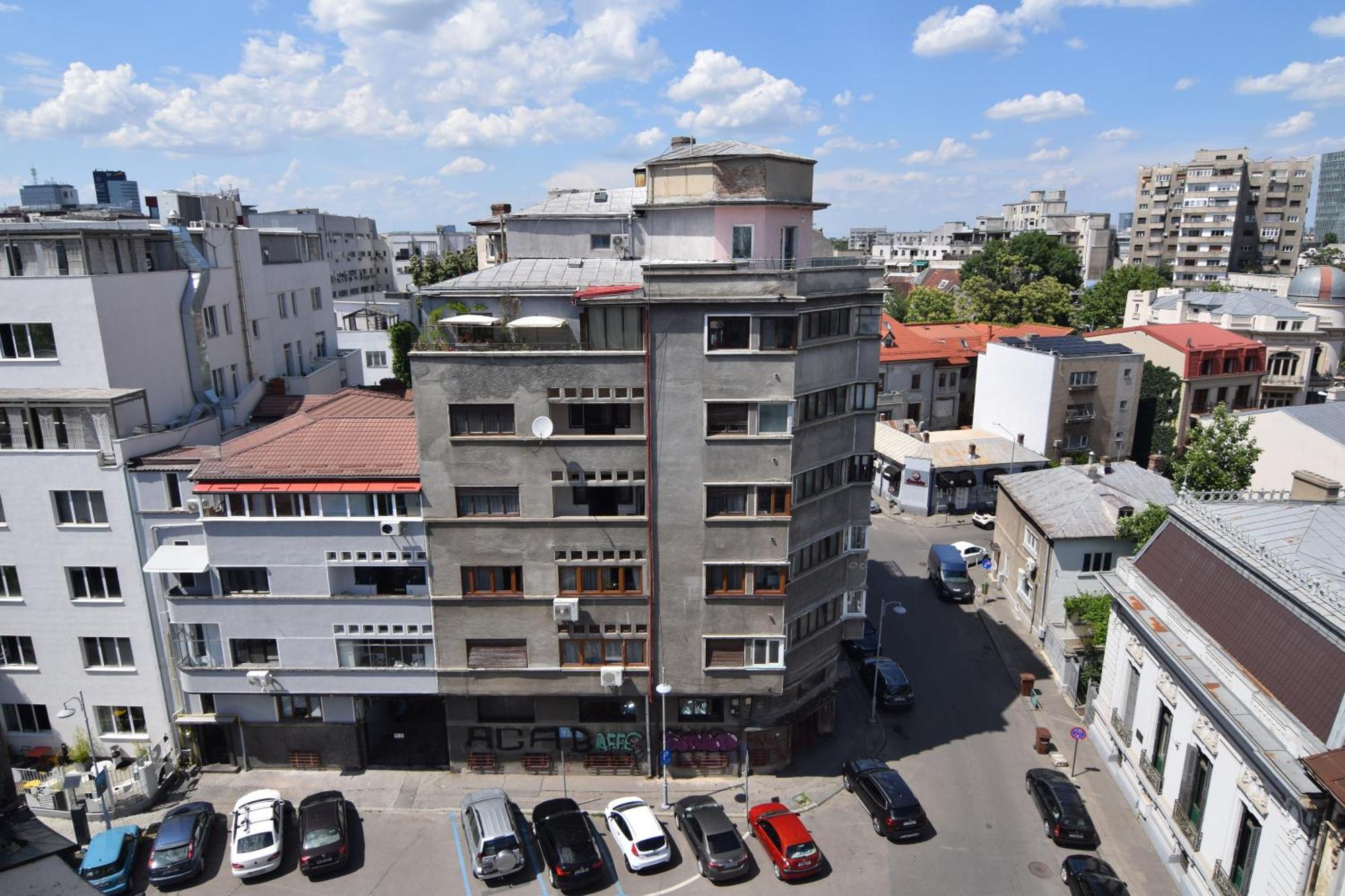 Over The * Bukarest